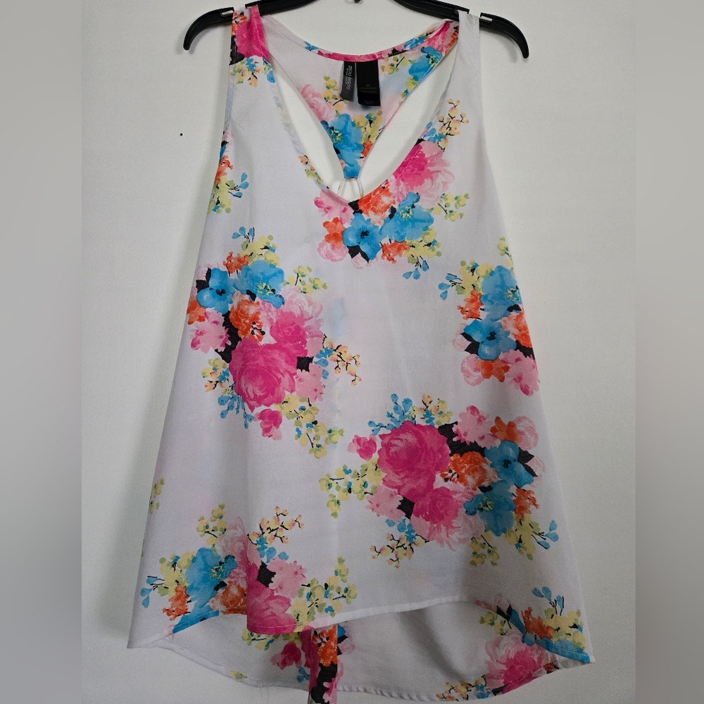 Bisou Bisou Floral V-Neck Top